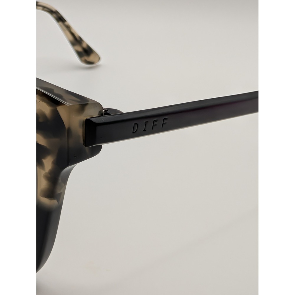 DIFF Eyewear Bella Polarized Sunglasses Gray Tortoise Black Gradient GF-GG10P - Picture 5 of 16